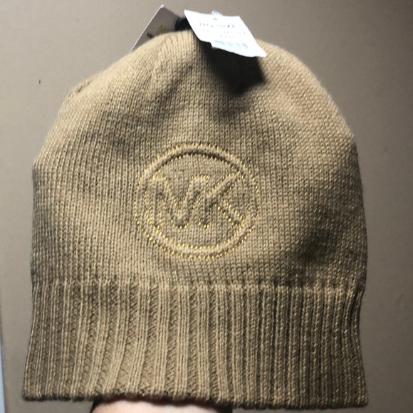 Hat - Picture 2 of 6